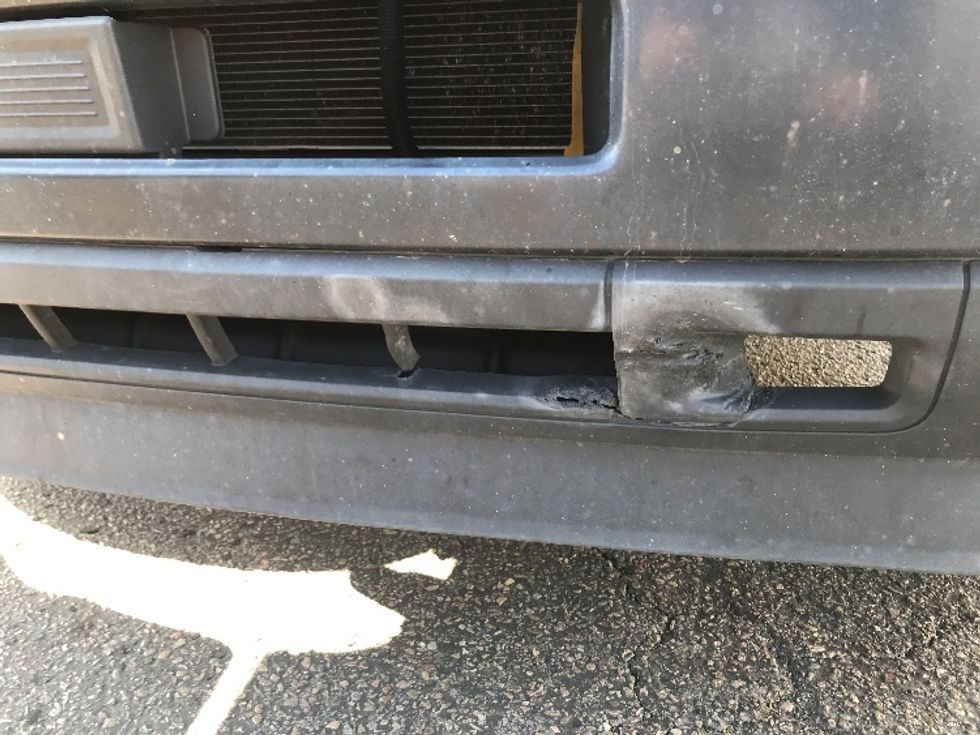 Light Duty Box Truck-Light and Medium Duty Trucks-Ford-2022-E350-Fontana-CA-95,812\n\t\tmiles-$ 29,750 - Image 25