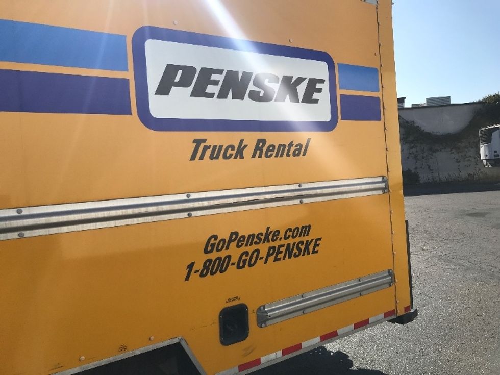 Light Duty Box Truck-Light and Medium Duty Trucks-Ford-2022-E350-Fontana-CA-95,812\n\t\tmiles-$ 29,750 - Image 26