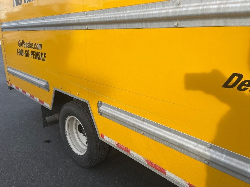 Light Duty Box Truck-Light and Medium Duty Trucks-Ford-2022-E350-Fontana-CA-99,001\n\t\tmiles-$ 28,500 - Image 23