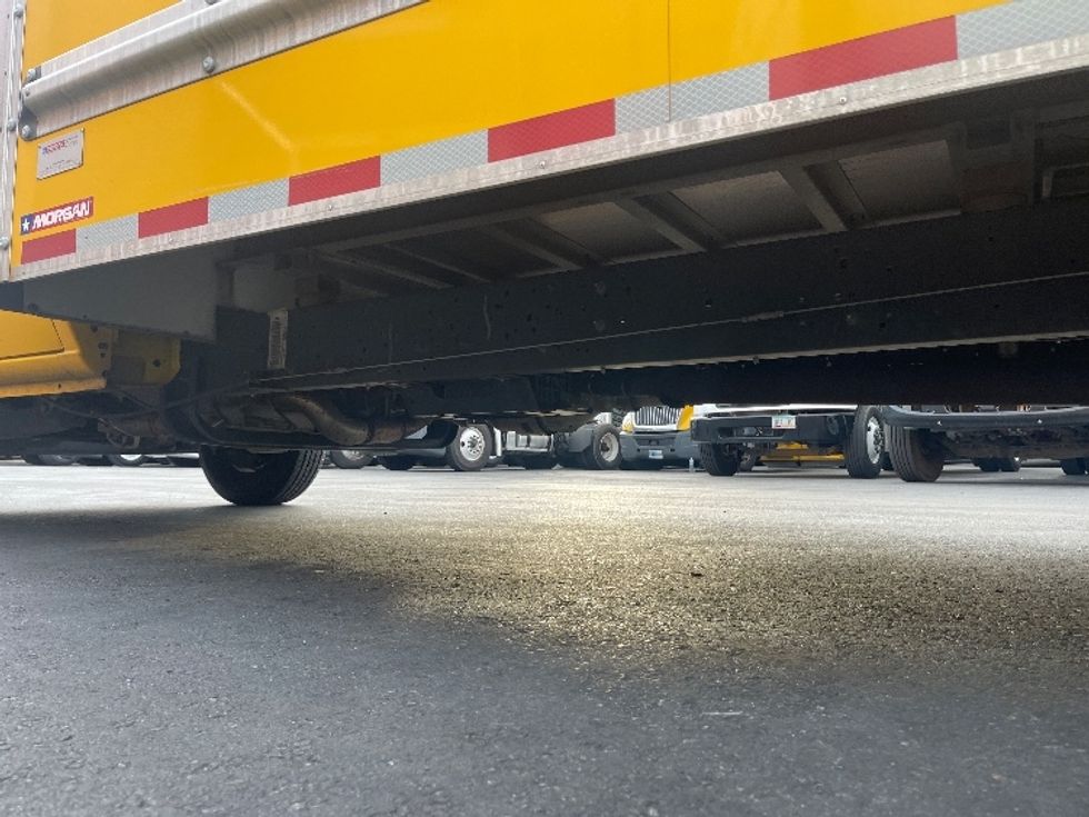 Light Duty Box Truck-Light and Medium Duty Trucks-Ford-2022-E350-Fontana-CA-99,001\n\t\tmiles-$ 28,500 - Image 5