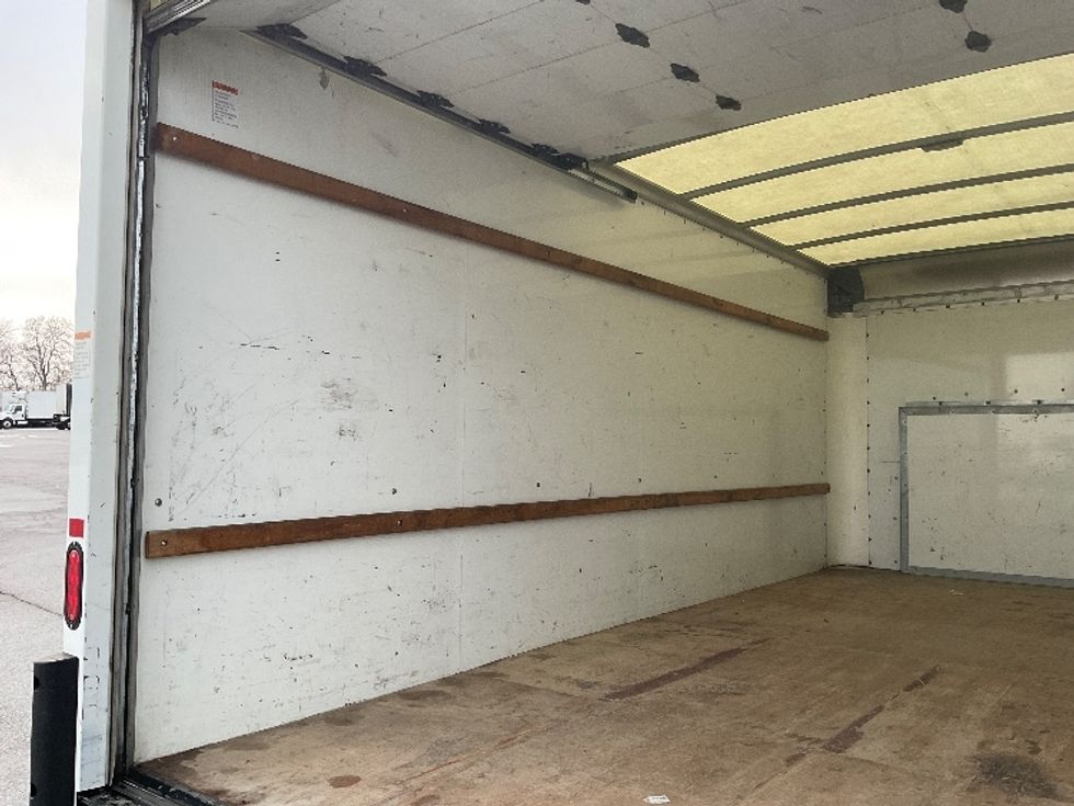 Light Duty Box Truck-Light and Medium Duty Trucks-Ford-2022-E350-Fort Wayne-IN-100,761\n\t\tmiles-$ 29,750 - Image 10