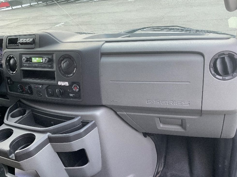 Light Duty Box Truck-Light and Medium Duty Trucks-Ford-2022-E350-Fort Wayne-IN-100,761\n\t\tmiles-$ 29,750 - Image 20