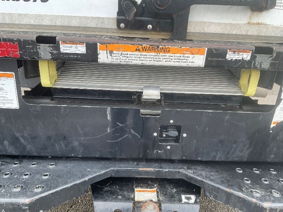 Light Duty Box Truck-Light and Medium Duty Trucks-Ford-2022-E350-Fort Wayne-IN-100,761\n\t\tmiles-$ 29,750 - Image 24