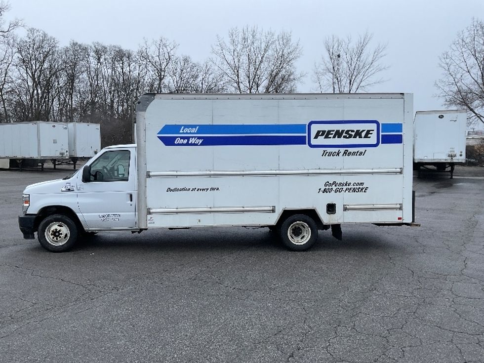 Light Duty Box Truck-Light and Medium Duty Trucks-Ford-2022-E350-Fort Wayne-IN-119,681\n\t\tmiles-$ 26,750 - Image 4