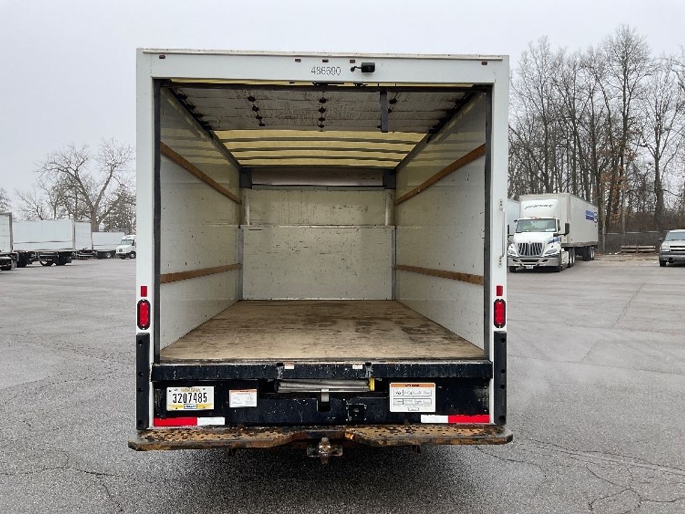 Light Duty Box Truck-Light and Medium Duty Trucks-Ford-2022-E350-Fort Wayne-IN-119,681\n\t\tmiles-$ 26,750 - Image 8