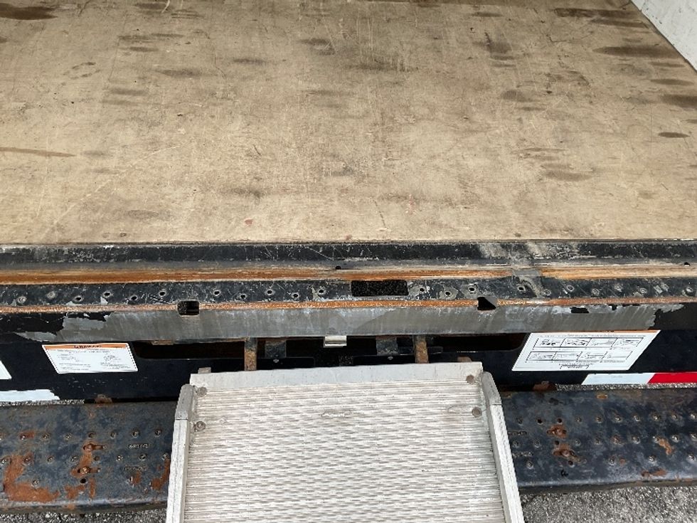 Light Duty Box Truck-Light and Medium Duty Trucks-Ford-2022-E350-Fort Wayne-IN-89,799\n\t\tmiles-$ 28,250 - Image 10