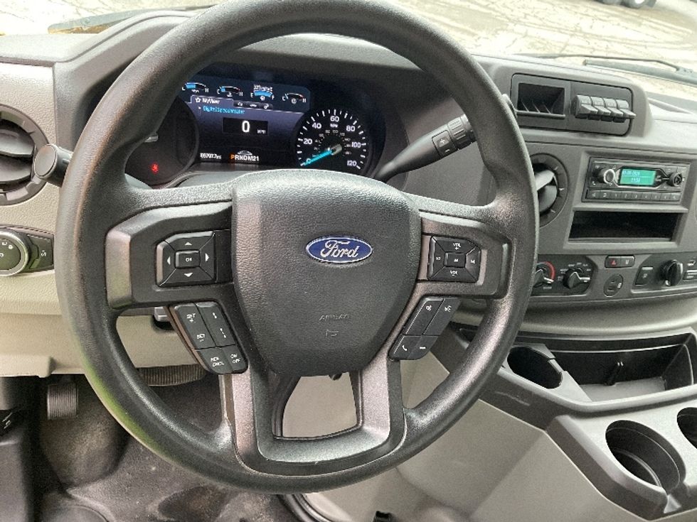Light Duty Box Truck-Light and Medium Duty Trucks-Ford-2022-E350-Fort Wayne-IN-89,799\n\t\tmiles-$ 28,250 - Image 18