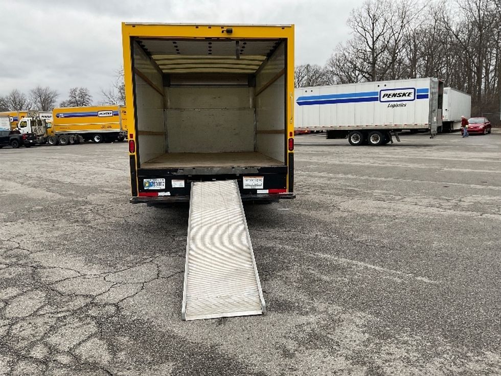 Light Duty Box Truck-Light and Medium Duty Trucks-Ford-2022-E350-Fort Wayne-IN-89,799\n\t\tmiles-$ 28,250 - Image 9