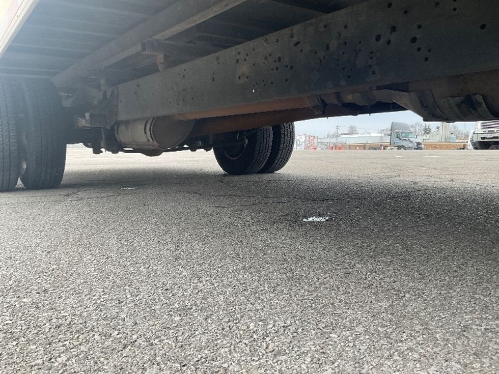 Light Duty Box Truck-Light and Medium Duty Trucks-Ford-2022-E350-Fort Wayne-IN-90,661\n\t\tmiles-$ 28,250 - Image 14