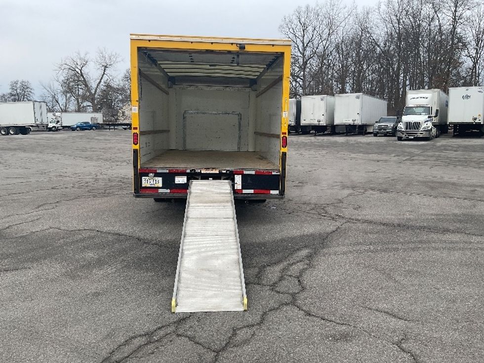 Light Duty Box Truck-Light and Medium Duty Trucks-Ford-2022-E350-Fort Wayne-IN-90,661\n\t\tmiles-$ 28,250 - Image 9