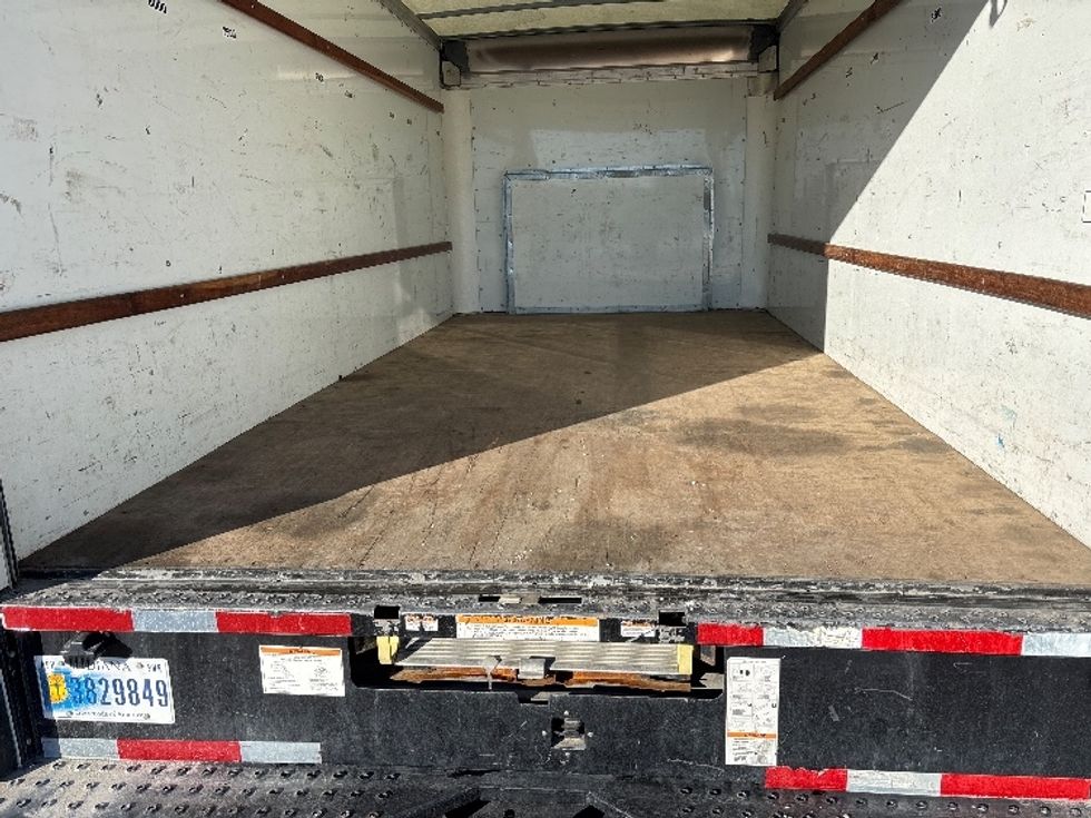 Light Duty Box Truck-Light and Medium Duty Trucks-Ford-2022-E350-Fort Wayne-IN-95,080\n\t\tmiles-$ 30,500 - Image 10