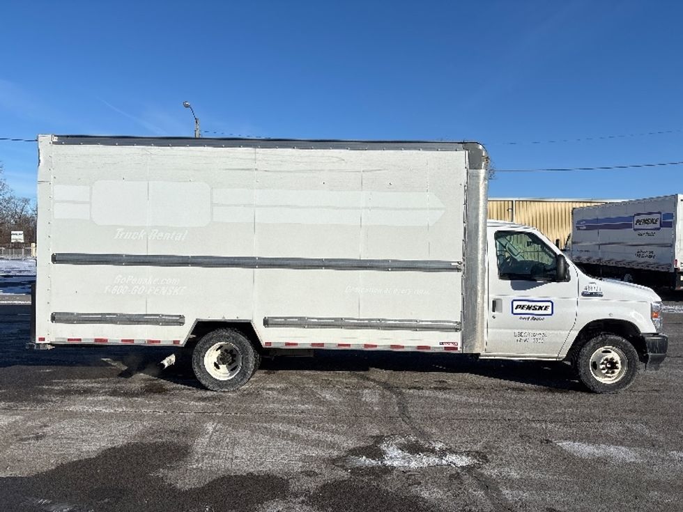Light Duty Box Truck-Light and Medium Duty Trucks-Ford-2022-E350-Fort Wayne-IN-95,080\n\t\tmiles-$ 30,500 - Image 15