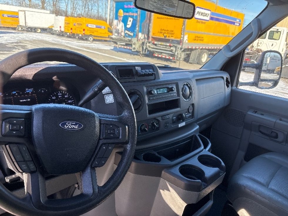 Light Duty Box Truck-Light and Medium Duty Trucks-Ford-2022-E350-Fort Wayne-IN-95,080\n\t\tmiles-$ 30,500 - Image 18