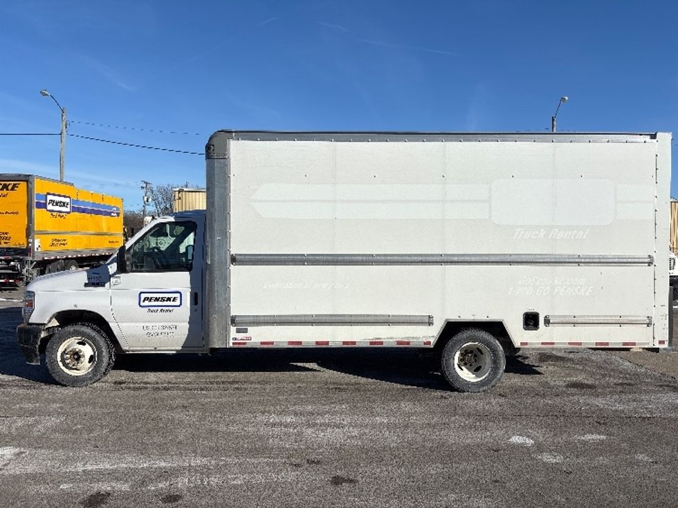 Light Duty Box Truck-Light and Medium Duty Trucks-Ford-2022-E350-Fort Wayne-IN-95,080\n\t\tmiles-$ 30,500 - Image 4