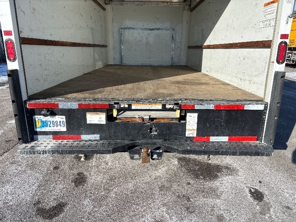 Light Duty Box Truck-Light and Medium Duty Trucks-Ford-2022-E350-Fort Wayne-IN-95,080\n\t\tmiles-$ 30,500 - Image 9