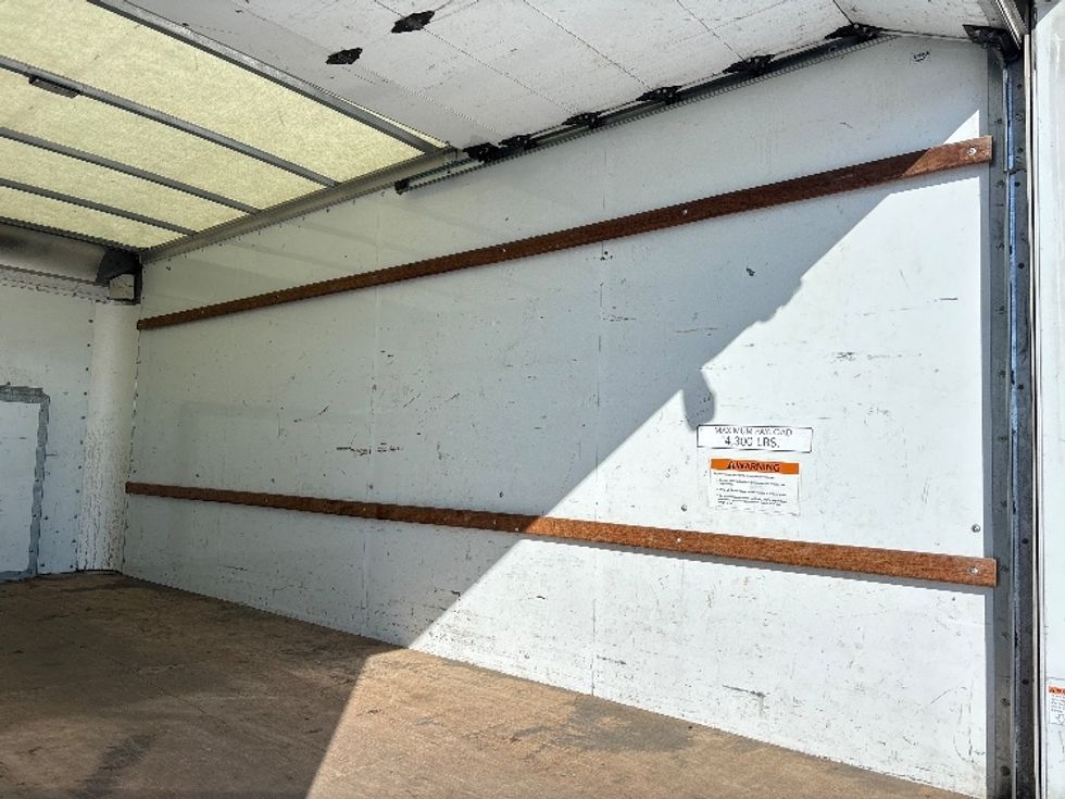 Light Duty Box Truck-Light and Medium Duty Trucks-Ford-2022-E350-Fort Wayne-IN-97,137\n\t\tmiles-$ 30,250 - Image 11