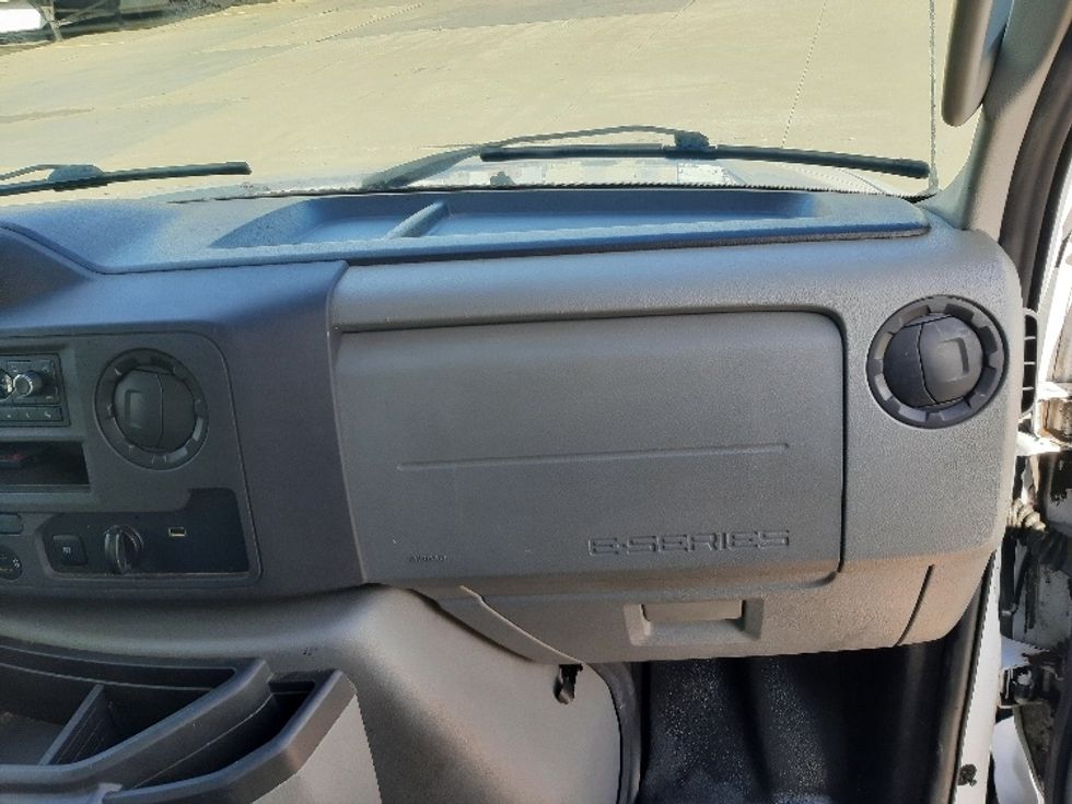 Light Duty Box Truck-Light and Medium Duty Trucks-Ford-2022-E350-Fort Worth-TX-66,164\n\t\tmiles-$ 34,250 - Image 21
