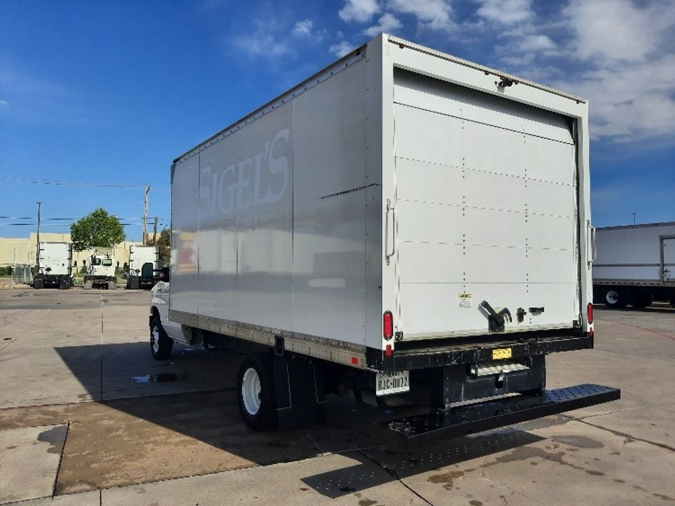 Light Duty Box Truck-Light and Medium Duty Trucks-Ford-2022-E350-Fort Worth-TX-66,164\n\t\tmiles-$ 34,250 - Image 6