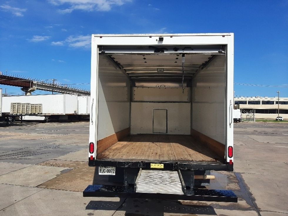 Light Duty Box Truck-Light and Medium Duty Trucks-Ford-2022-E350-Fort Worth-TX-66,164\n\t\tmiles-$ 34,250 - Image 9