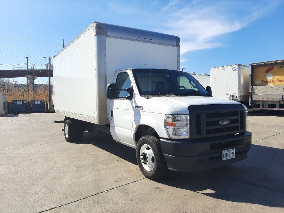Light Duty Box Truck-Light and Medium Duty Trucks-Ford-2022-E350-Fort Worth-TX-78,671\n\t\tmiles-$ 33,250 - Image 1