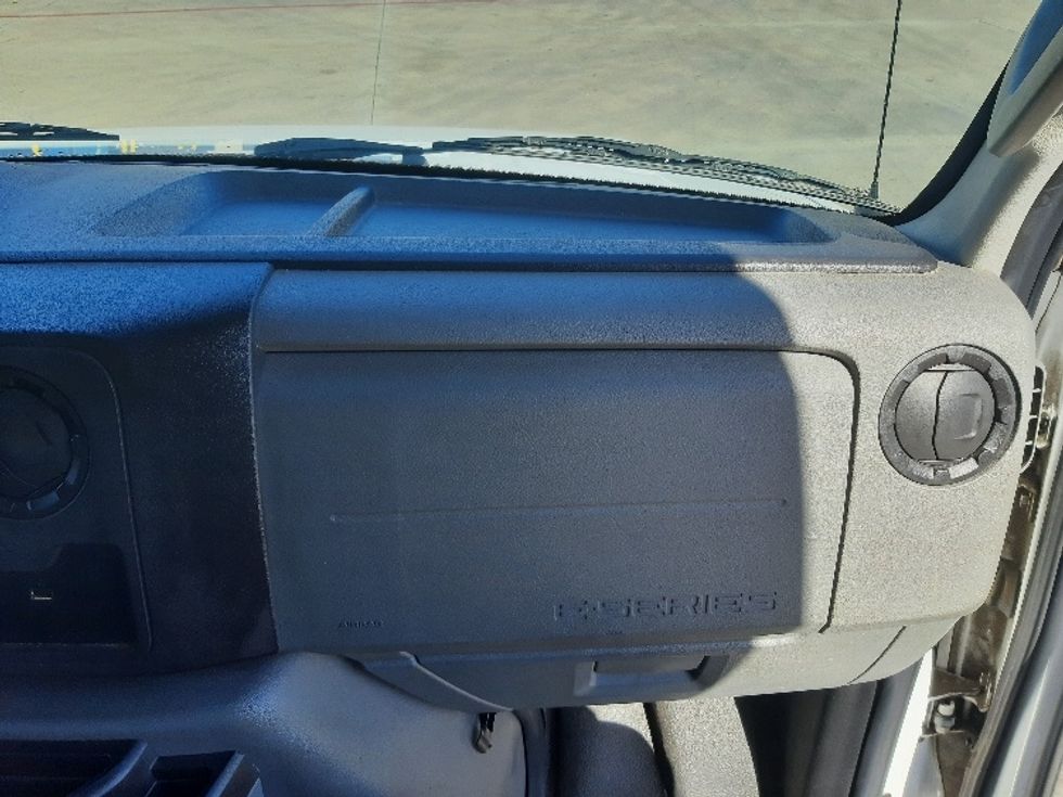 Light Duty Box Truck-Light and Medium Duty Trucks-Ford-2022-E350-Fort Worth-TX-78,671\n\t\tmiles-$ 33,250 - Image 21