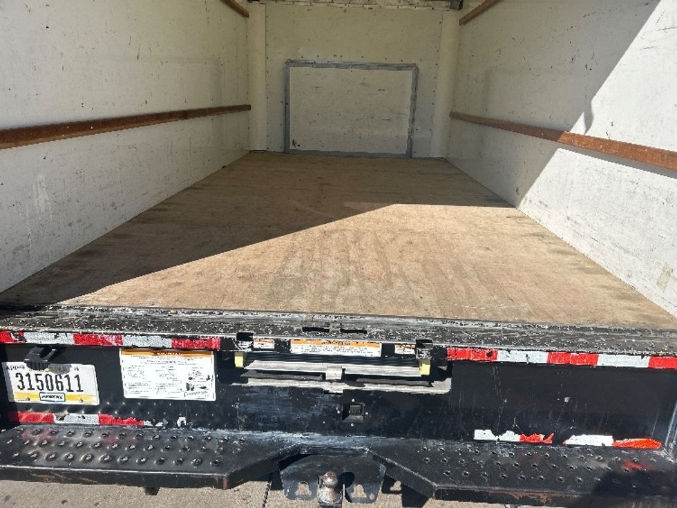 Light Duty Box Truck-Light and Medium Duty Trucks-Ford-2022-E350-Fort Worth-TX-88,652\n\t\tmiles-$ 29,250 - Image 10