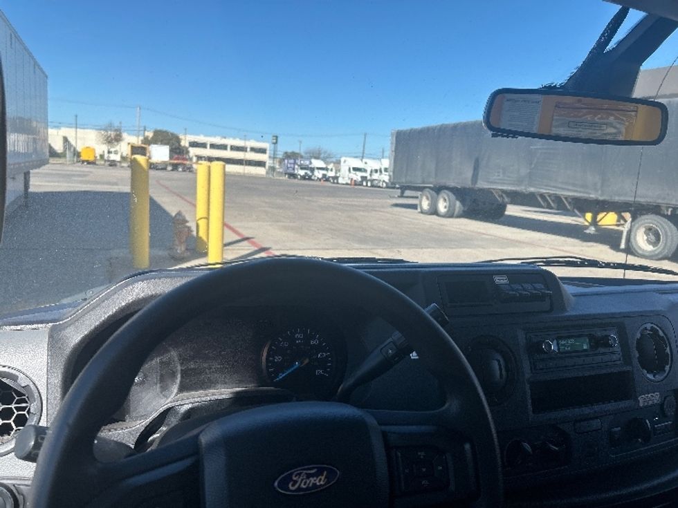 Light Duty Box Truck-Light and Medium Duty Trucks-Ford-2022-E350-Fort Worth-TX-88,652\n\t\tmiles-$ 29,250 - Image 18