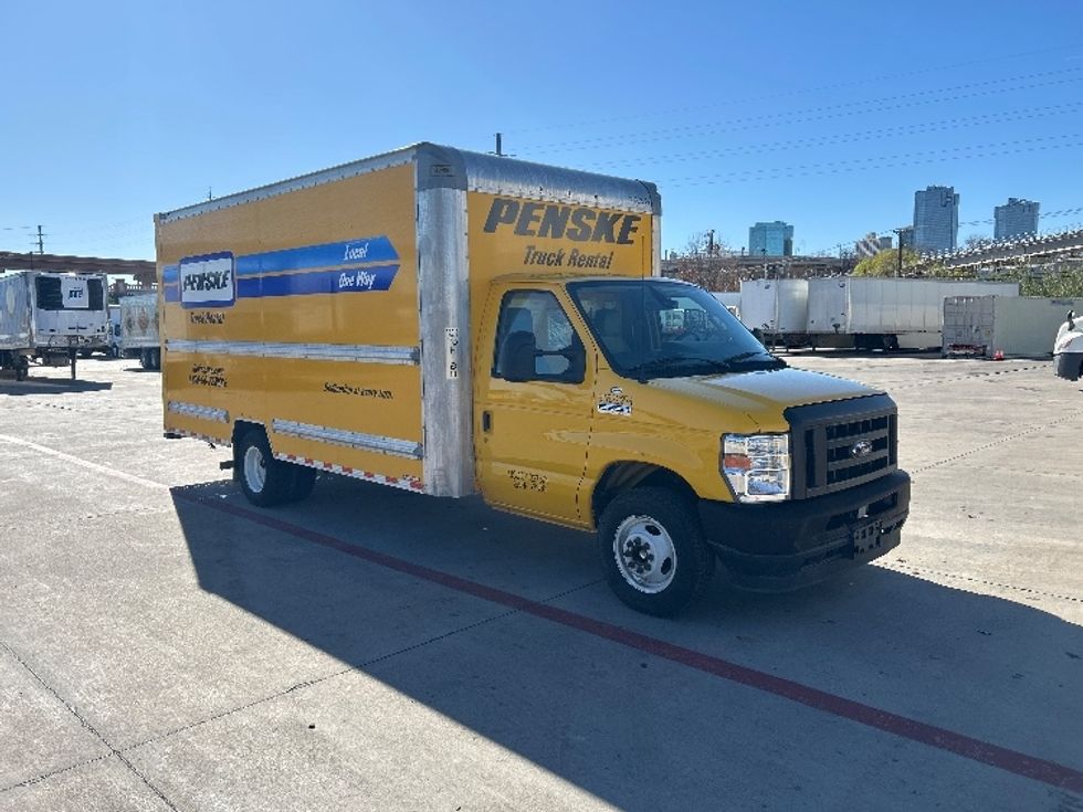 Light Duty Box Truck-Light and Medium Duty Trucks-Ford-2022-E350-Fort Worth-TX-88,854\n\t\tmiles-$ 29,250 - Image 1