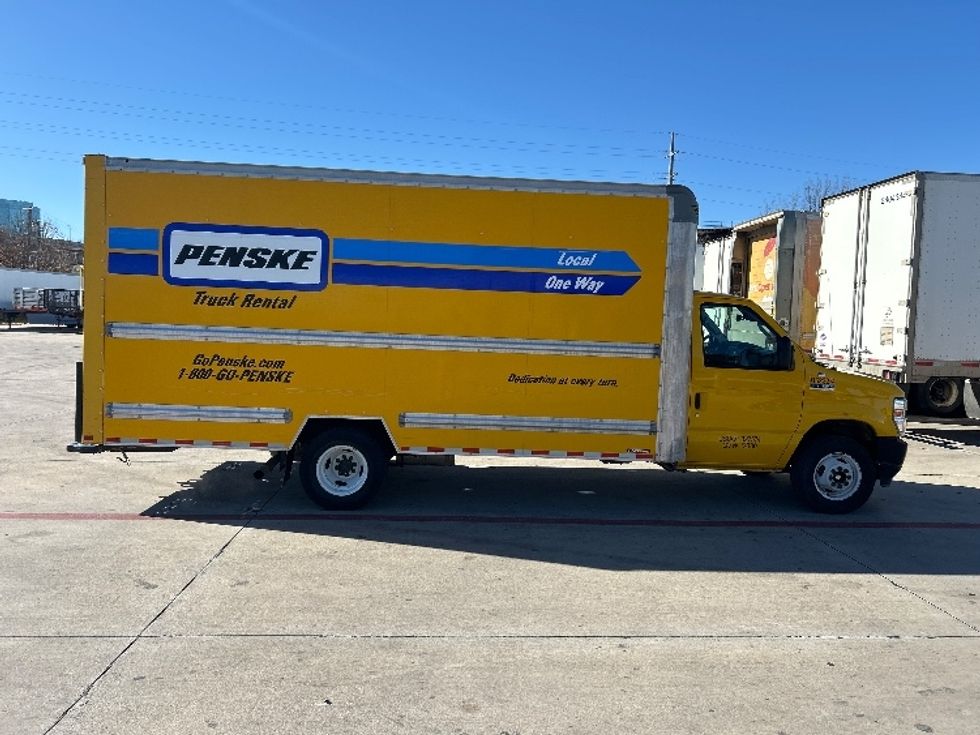 Light Duty Box Truck-Light and Medium Duty Trucks-Ford-2022-E350-Fort Worth-TX-88,854\n\t\tmiles-$ 29,250 - Image 14