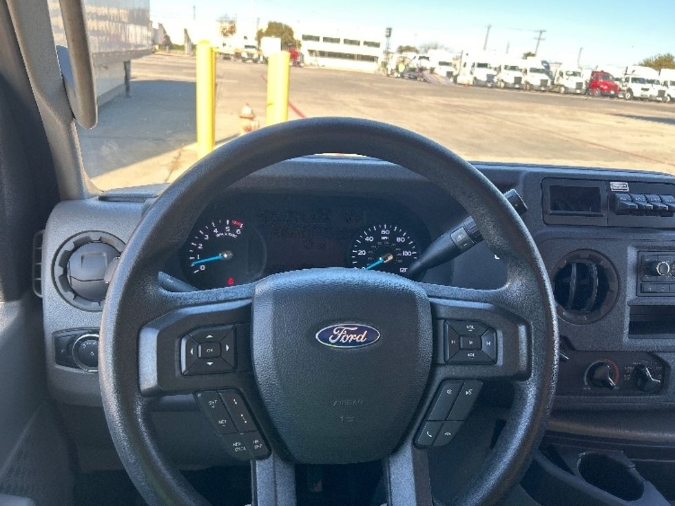 Light Duty Box Truck-Light and Medium Duty Trucks-Ford-2022-E350-Fort Worth-TX-88,854\n\t\tmiles-$ 29,250 - Image 17