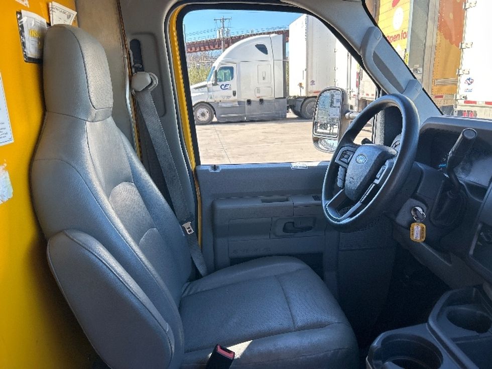 Light Duty Box Truck-Light and Medium Duty Trucks-Ford-2022-E350-Fort Worth-TX-88,854\n\t\tmiles-$ 29,250 - Image 21