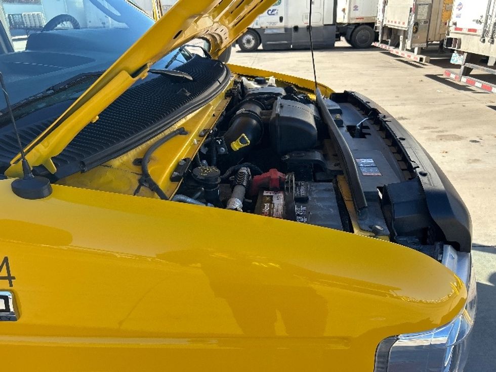 Light Duty Box Truck-Light and Medium Duty Trucks-Ford-2022-E350-Fort Worth-TX-88,854\n\t\tmiles-$ 29,250 - Image 22