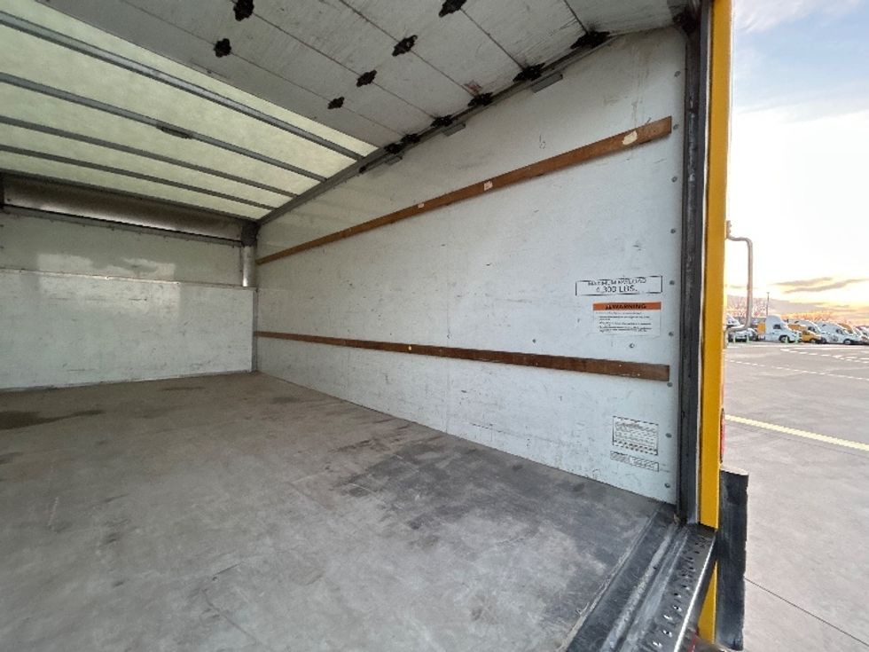 Light Duty Box Truck-Light and Medium Duty Trucks-Ford-2022-E350-Fort Worth-TX-96,544\n\t\tmiles-$ 28,250 - Image 12