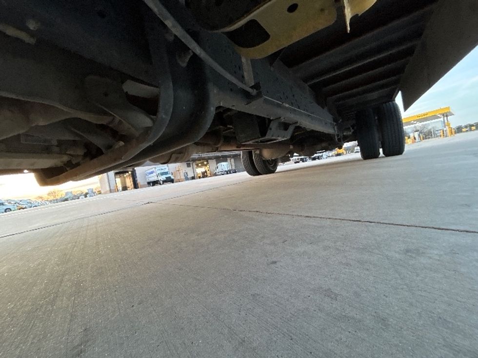 Light Duty Box Truck-Light and Medium Duty Trucks-Ford-2022-E350-Fort Worth-TX-96,544\n\t\tmiles-$ 28,250 - Image 5