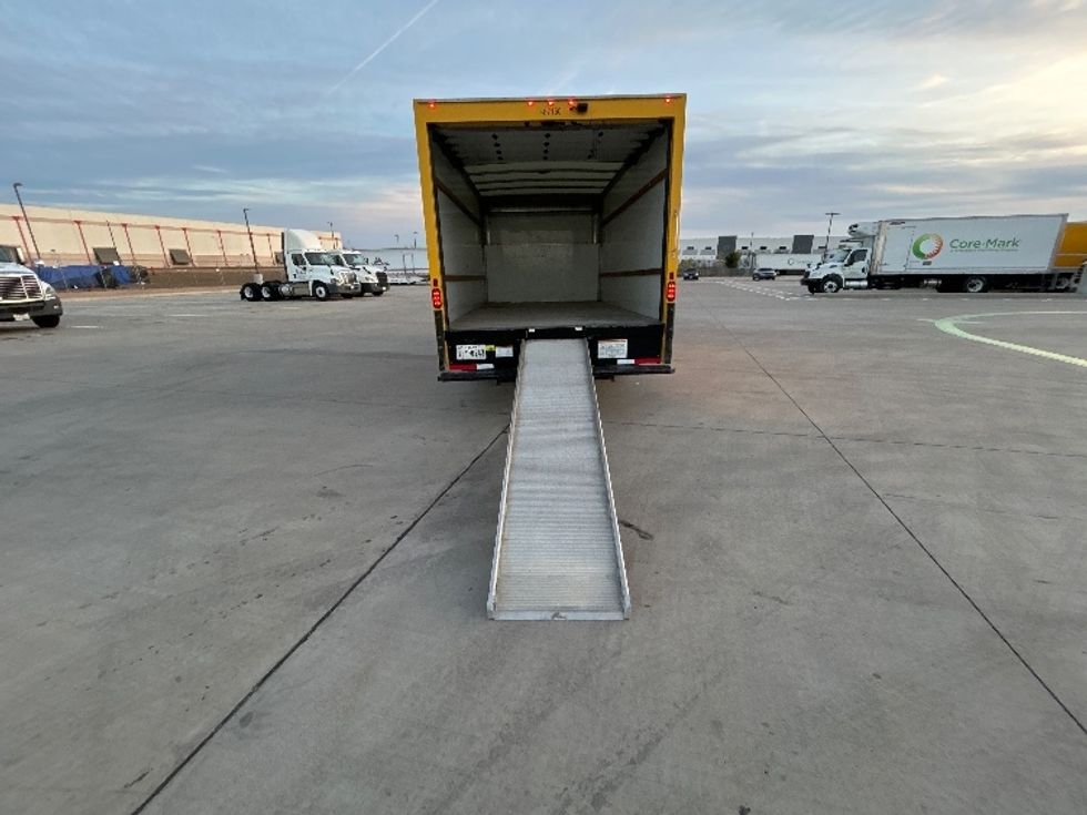 Light Duty Box Truck-Light and Medium Duty Trucks-Ford-2022-E350-Fort Worth-TX-96,544\n\t\tmiles-$ 28,250 - Image 9