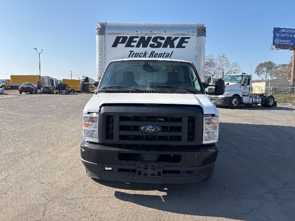 Light Duty Box Truck-Light and Medium Duty Trucks-Ford-2022-E350-Fresno-CA-116,587\n\t\tmiles-$ 29,250 - Image 2