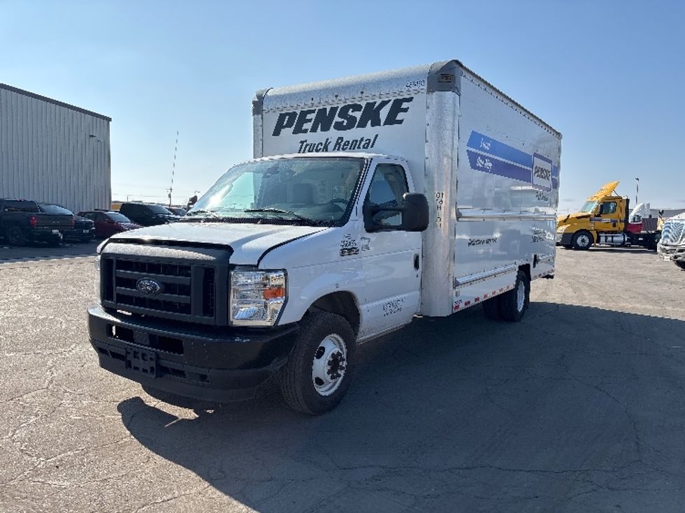 Light Duty Box Truck-Light and Medium Duty Trucks-Ford-2022-E350-Fresno-CA-116,587\n\t\tmiles-$ 29,250 - Image 3