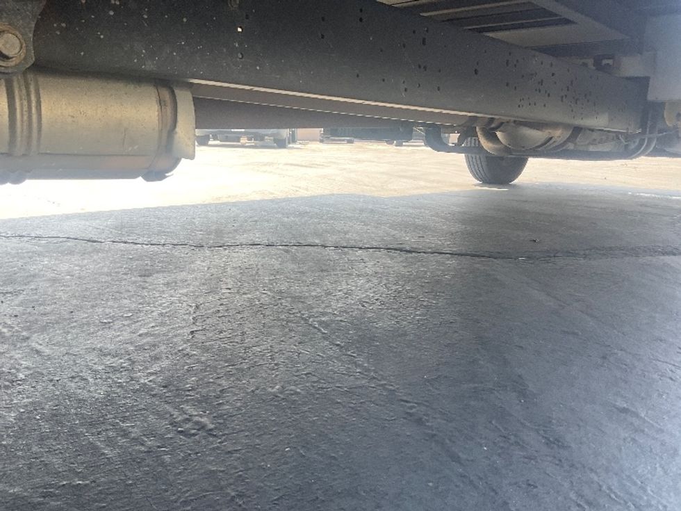 Light Duty Box Truck-Light and Medium Duty Trucks-Ford-2022-E350-Fresno-CA-63,795\n\t\tmiles-$ 33,000 - Image 14