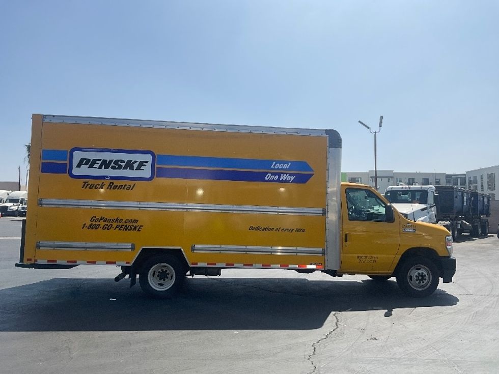 Light Duty Box Truck-Light and Medium Duty Trucks-Ford-2022-E350-Fresno-CA-63,795\n\t\tmiles-$ 33,000 - Image 15