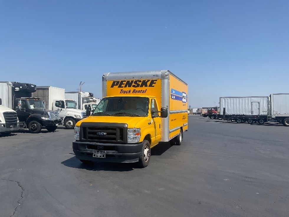 Light Duty Box Truck-Light and Medium Duty Trucks-Ford-2022-E350-Fresno-CA-63,795\n\t\tmiles-$ 33,000 - Image 3