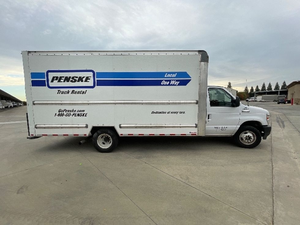 Light Duty Box Truck-Light and Medium Duty Trucks-Ford-2022-E350-Fresno-CA-70,436\n\t\tmiles-$ 43,250 - Image 13