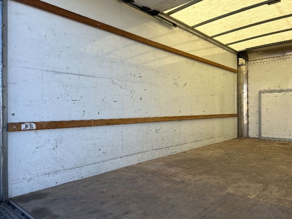 Light Duty Box Truck-Light and Medium Duty Trucks-Ford-2022-E350-Fresno-CA-72,698\n\t\tmiles-$ 32,500 - Image 10