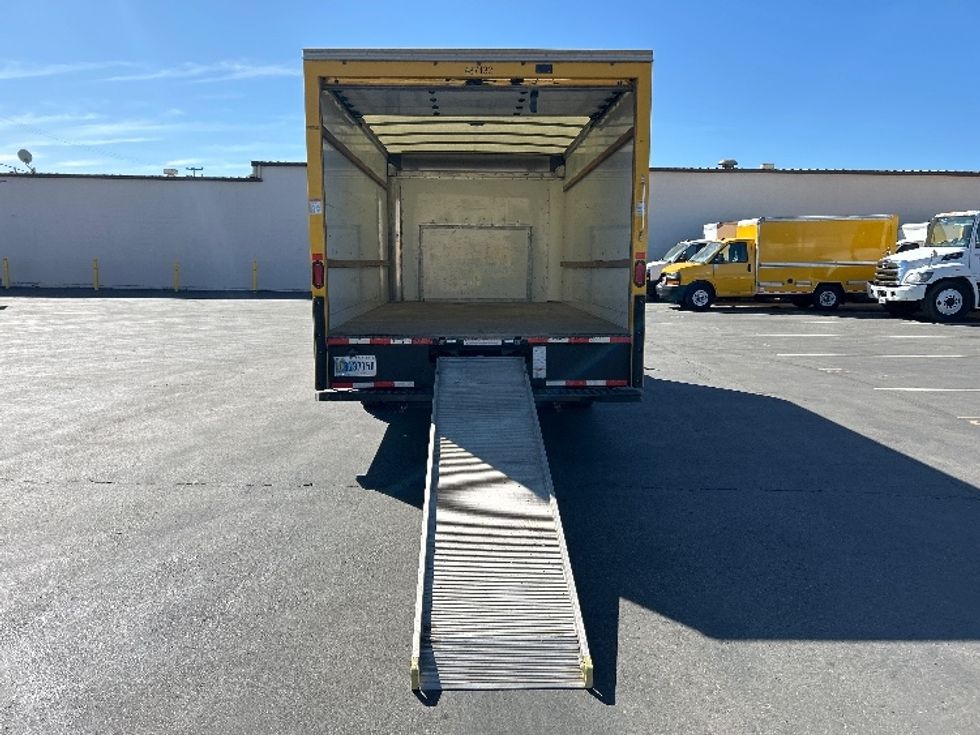 Light Duty Box Truck-Light and Medium Duty Trucks-Ford-2022-E350-Fresno-CA-72,698\n\t\tmiles-$ 32,500 - Image 8