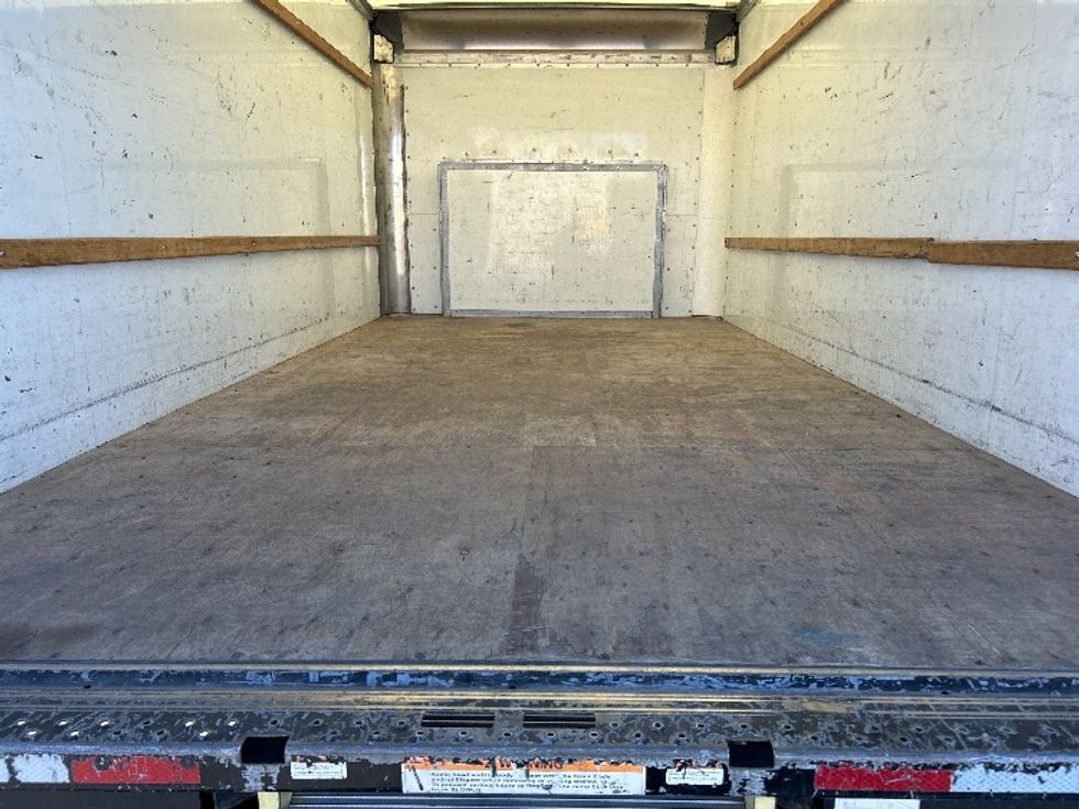 Light Duty Box Truck-Light and Medium Duty Trucks-Ford-2022-E350-Fresno-CA-72,698\n\t\tmiles-$ 32,500 - Image 9