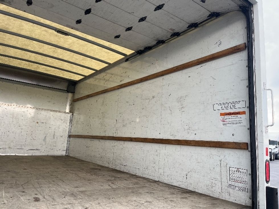 Light Duty Box Truck-Light and Medium Duty Trucks-Ford-2022-E350-Fresno-CA-79,345\n\t\tmiles-$ 32,250 - Image 11