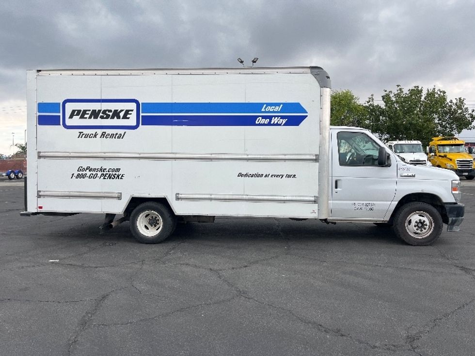 Light Duty Box Truck-Light and Medium Duty Trucks-Ford-2022-E350-Fresno-CA-79,345\n\t\tmiles-$ 32,250 - Image 13