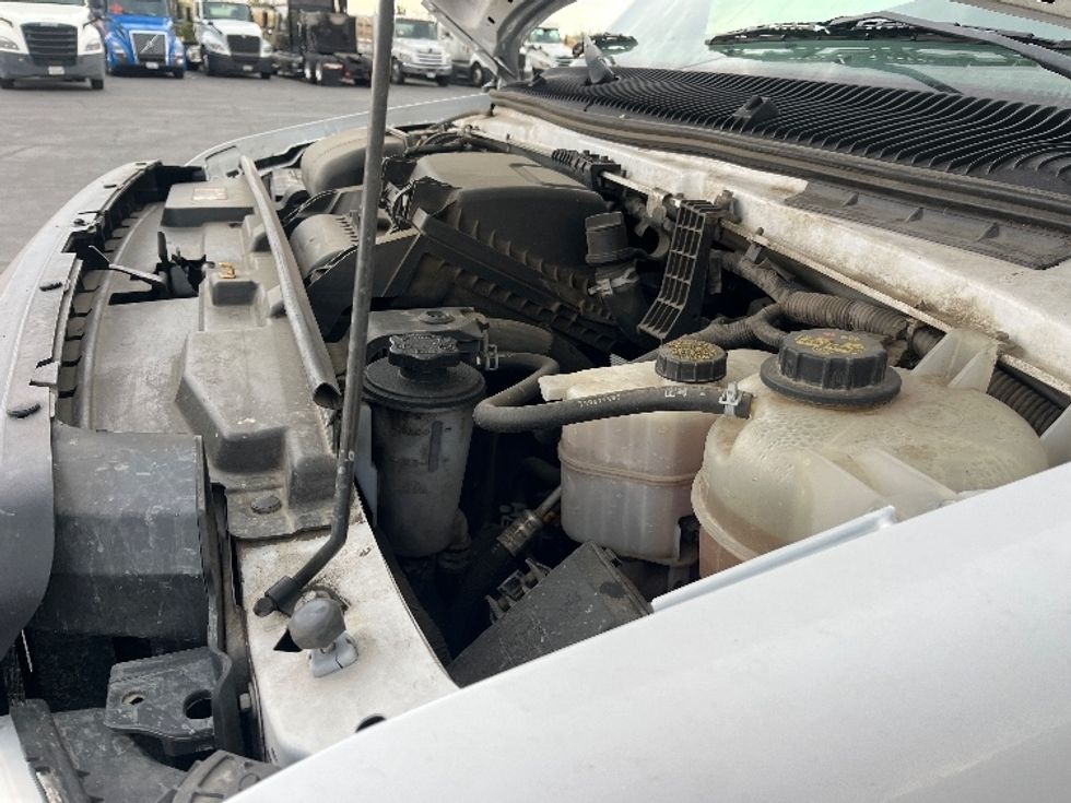 Light Duty Box Truck-Light and Medium Duty Trucks-Ford-2022-E350-Fresno-CA-79,345\n\t\tmiles-$ 32,250 - Image 22