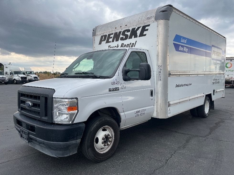 Light Duty Box Truck-Light and Medium Duty Trucks-Ford-2022-E350-Fresno-CA-79,345\n\t\tmiles-$ 32,250 - Image 3