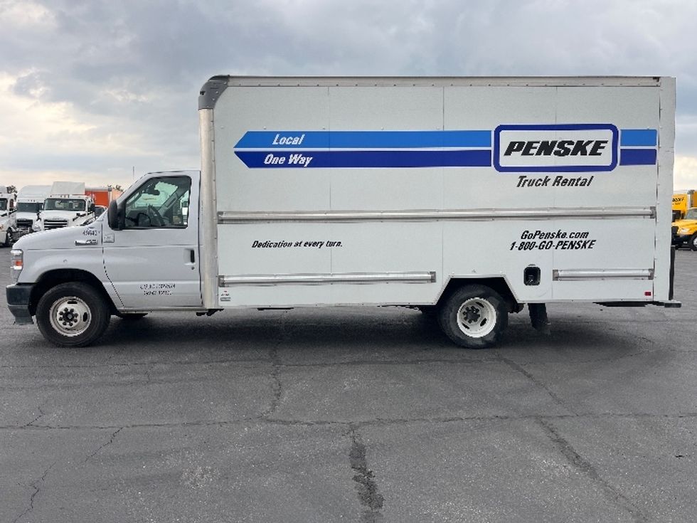 Light Duty Box Truck-Light and Medium Duty Trucks-Ford-2022-E350-Fresno-CA-79,345\n\t\tmiles-$ 32,250 - Image 4