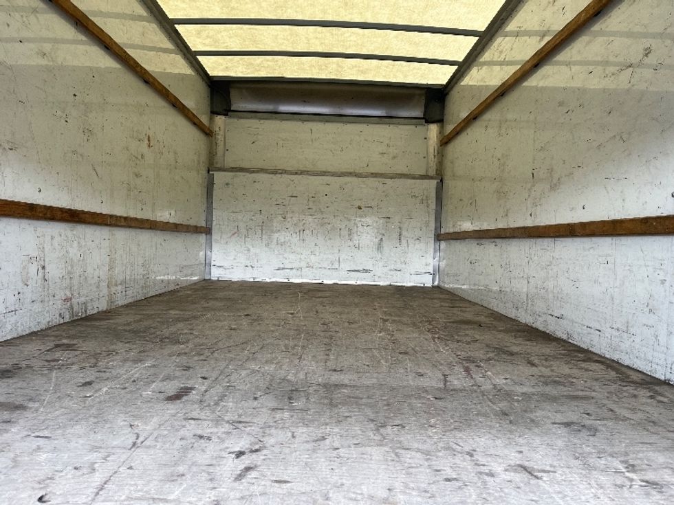 Light Duty Box Truck-Light and Medium Duty Trucks-Ford-2022-E350-Fresno-CA-79,345\n\t\tmiles-$ 32,250 - Image 7